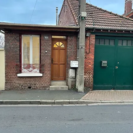 Jolie Petite Maison Avec Un Grand Jardin Montmagny