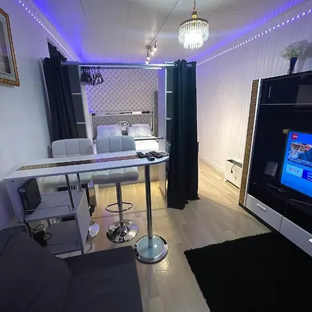 Jolie Petite Maison Avec Un Grand Jardin Holiday home *